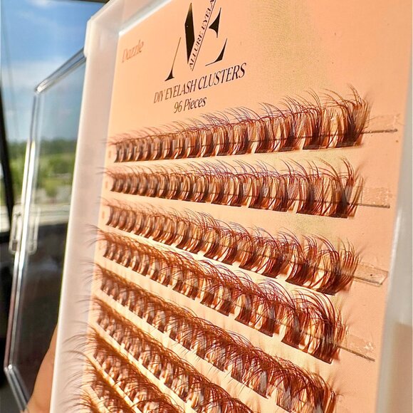 Brown Lashes - Picture 4 of 5